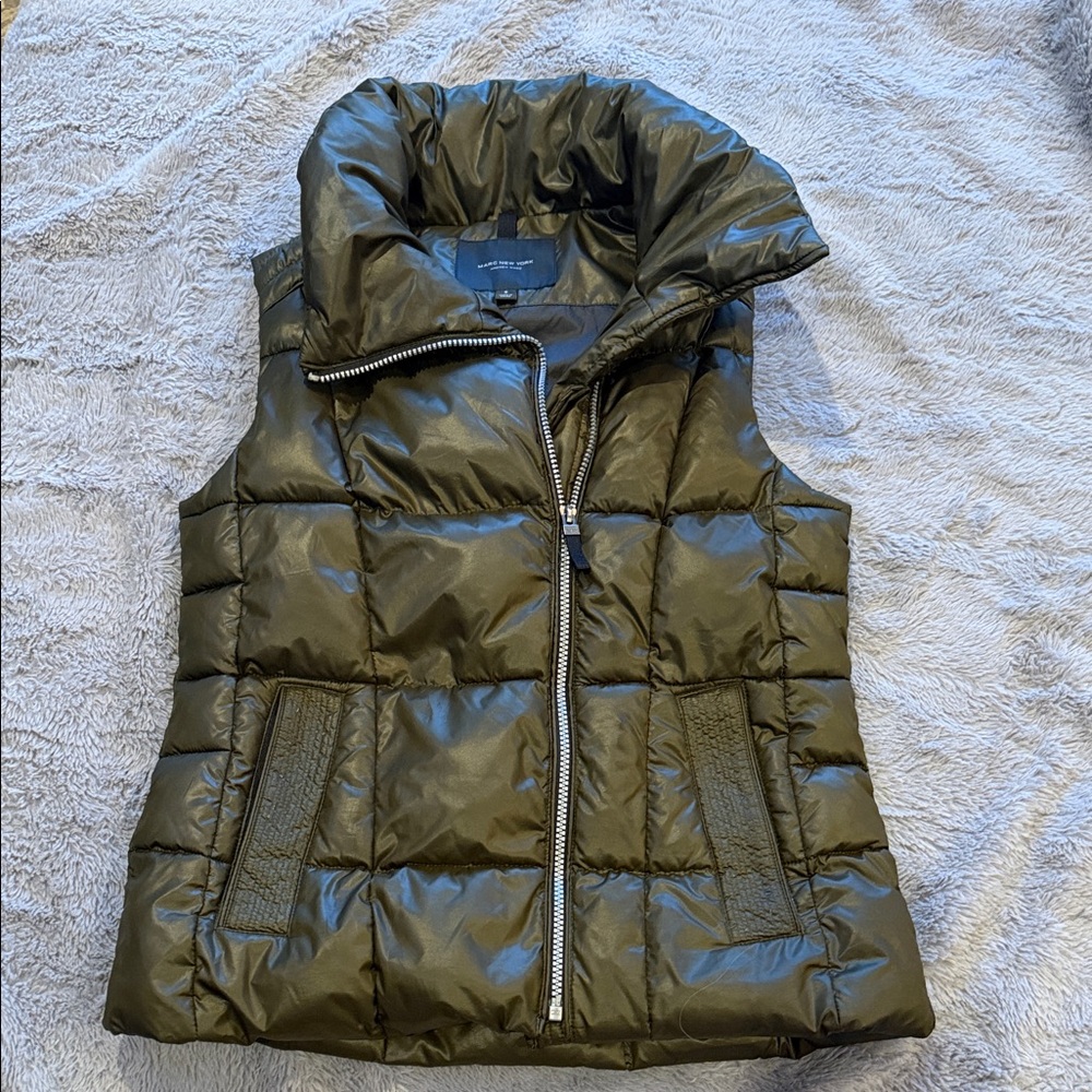 Marc New York Marc Andrew Olive Puffer Vest sz S with Hidden Zipped Hood